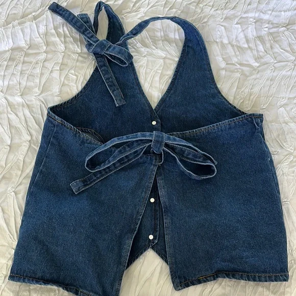 Denim Halter Vest with Button Details - Picture 3 of 4